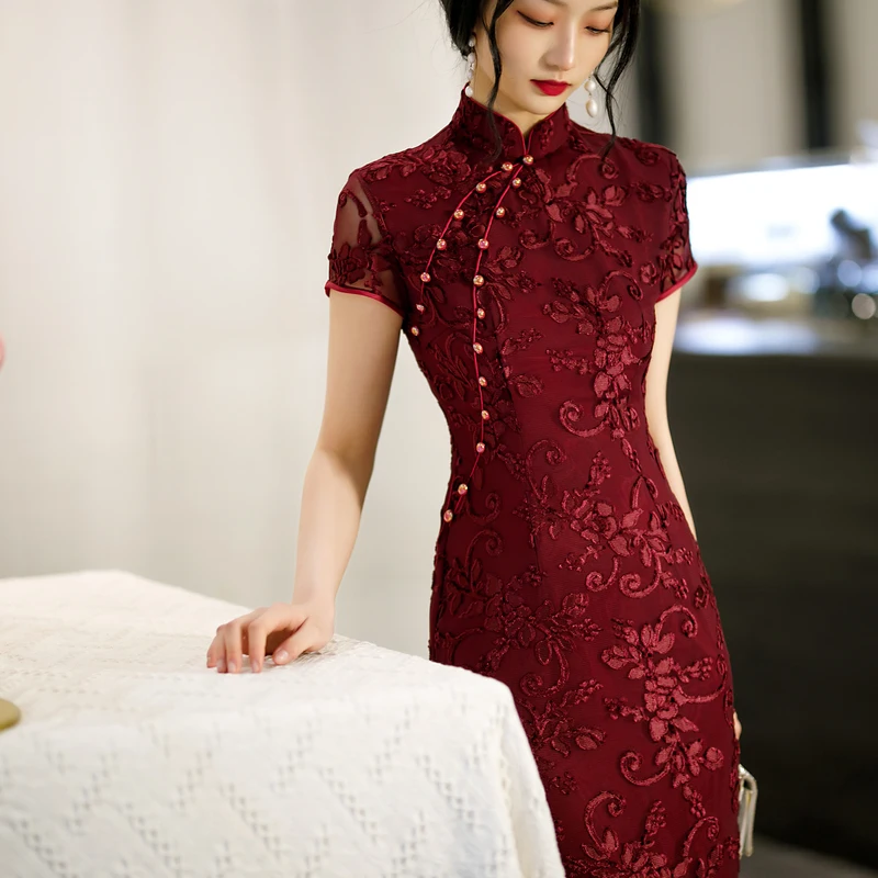 

Burgundy Lace Female Qipao Traditional Chinese Dress Vintgae Classic Mandarin Collar Cheongsam Sexy Slim Split Vestidos 3XL 4XL