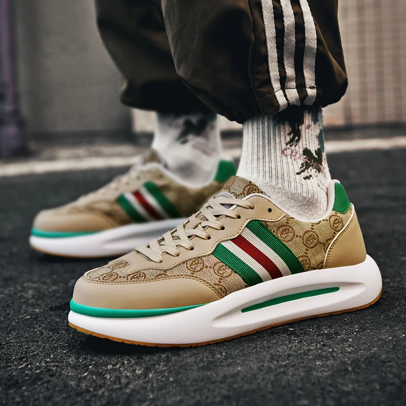 Роскошные Дизайнерские кроссовки из натуральной кожи на массивной платформе, Спортивная повседневная обувь для мужчин и женщин, лоферы с вышивкой итальянского бренда 36 ~ 45
Роскошные Дизайнерские кроссовки из натуральной кожи на массивной платформе, Спортивная повседневная обувь для мужчин и женщин, лоферы с вышивкой итальянского бренда 36 ~ 45