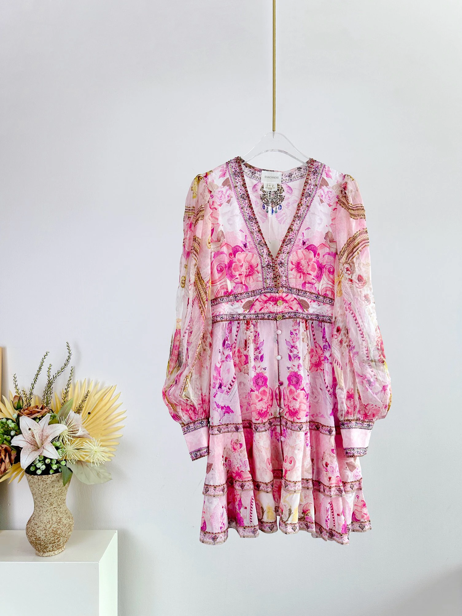 EVACANDIS 100% Real Silk Women Spring Summer Tunic Diamond New Runway Designer Pink Printing Long Puff Sleeve Mini Dress V-Neck
EVACANDIS 100% Real Silk Women Spring Summer Tunic Diamond New Runway Designer Pink Printing Long Puff Sleeve Mini Dress V-Neck