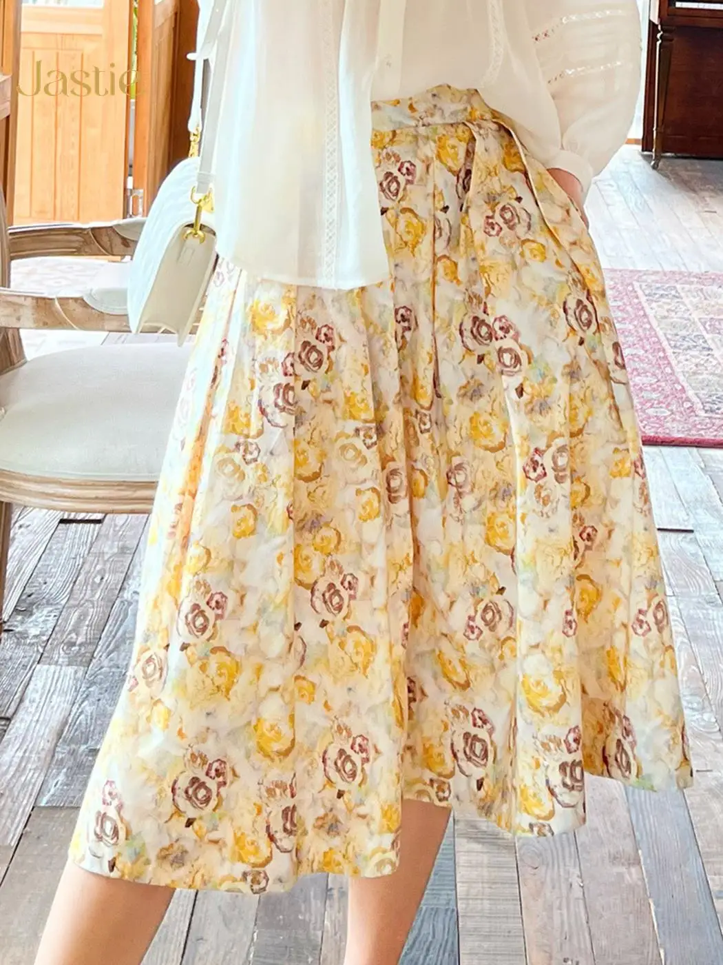 Jastie 2023 Spring Summer Women Skirts Boho Floral Printed High Waist A-line Pleated Skirt French Retro Midi Skirt Female Faldas
Jastie 2023 Spring Summer Women Skirts Boho Floral Printed High Waist A-line Pleated Skirt French Retro Midi Skirt Female Faldas