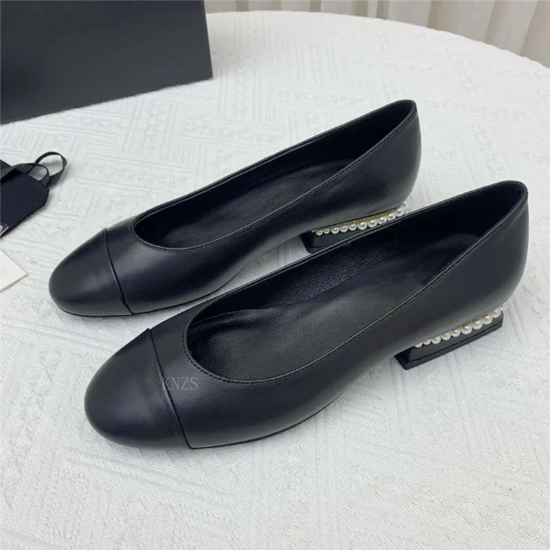 Spring Autumn New Round Toe Genuine Leather Slip On Ballet Flats Woman Low Heels Pearls Designer Casual Single Shoes Women 2024
Spring Autumn New Round Toe Genuine Leather Slip On Ballet Flats Woman Low Heels Pearls Designer Casual Single Shoes Women 2024