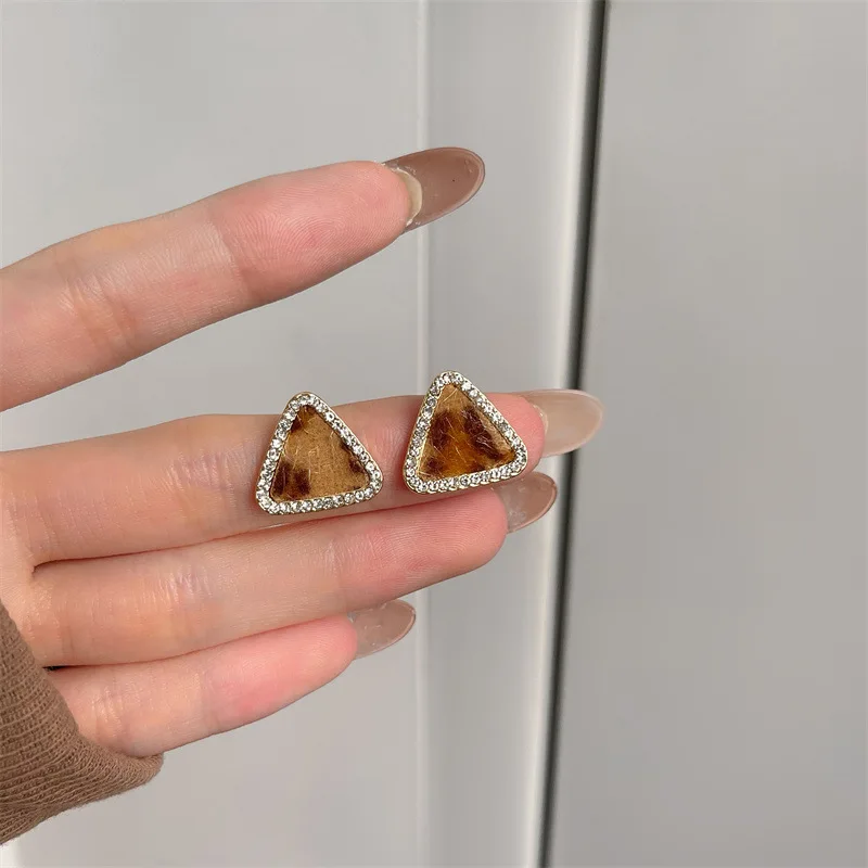 Wholesale 5pairs Leopard Geometric Cubic Zirconia Ear Stud Modern Mini Small Earring Fashion Stainless Steel Leather Earring Lot
Wholesale 5pairs Leopard Geometric Cubic Zirconia Ear Stud Modern Mini Small Earring Fashion Stainless Steel Leather Earring Lot