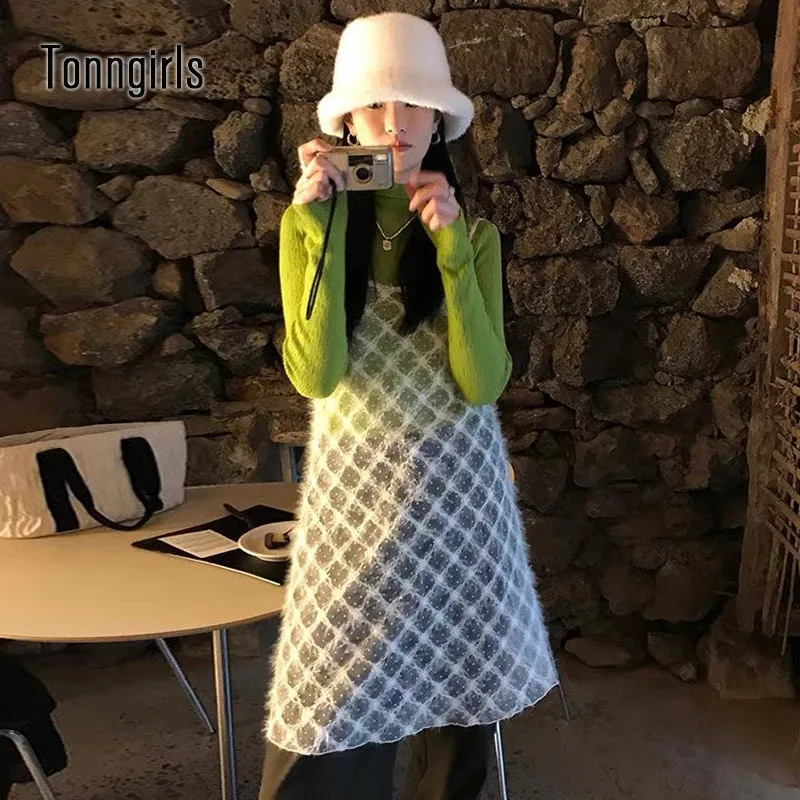 Винтажное платье Tonngirls, женские прозрачные кружевные платья без рукавов, Y2k, 2000s, в Корейском стиле, сказочное, женское платье с V-образным вырезом, уличная одежда
Винтажное платье Tonngirls, женские прозрачные кружевные платья без рукавов, Y2k, 2000s, в Корейском стиле, сказочное, женское платье с V-образным вырезом, уличная одежда