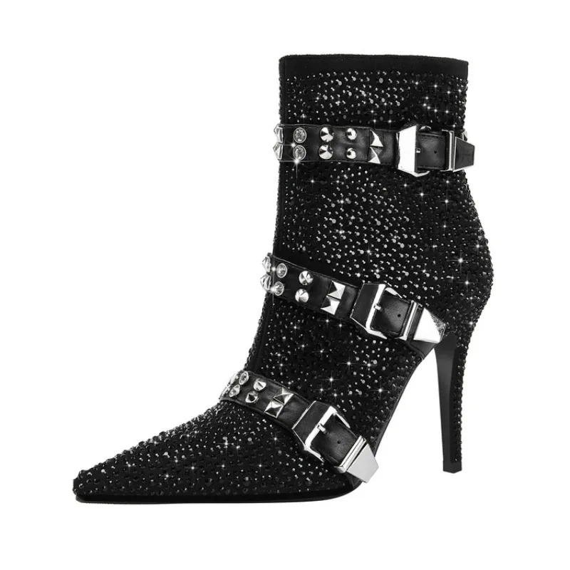 European and American Fashion Full Diamond Belt Buckle Short Boots for Women's Autumn and Winter New Side Zipper Slim High Heels
European and American Fashion Full Diamond Belt Buckle Short Boots for Women's Autumn and Winter New Side Zipper Slim High Heels