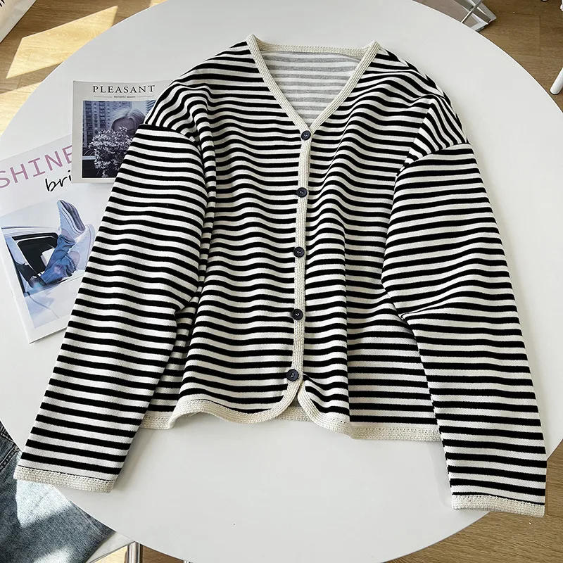 Women Striped Cardigan Spring Autumn V-Neck Long-Sleeved Cotton Jacket Female Casual Loose Single-Breasted Short Tops
Women Striped Cardigan Spring Autumn V-Neck Long-Sleeved Cotton Jacket Female Casual Loose Single-Breasted Short Tops