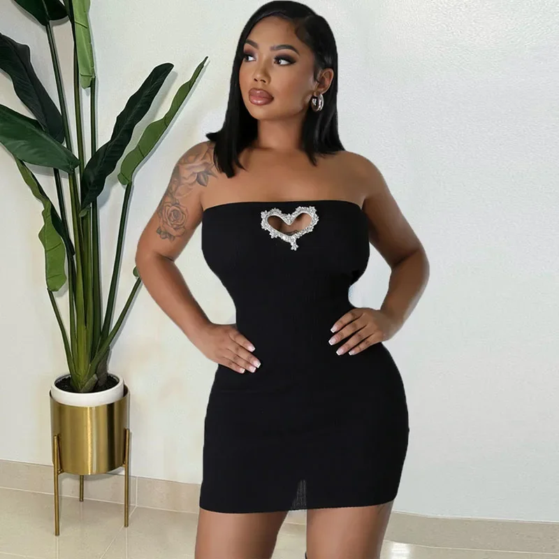 Women Shiny Love Heart Rhinestones Strapless Dress Sleeveless Off Shoulder Mini Dress Hollow Out Bodycon Dress Prom Celebrity
Women Shiny Love Heart Rhinestones Strapless Dress Sleeveless Off Shoulder Mini Dress Hollow Out Bodycon Dress Prom Celebrity