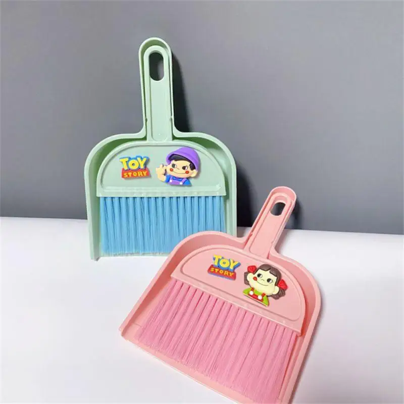 Keyboard Bed Sofa Cleaning Brush Cute Desktop Broom Mini Small Broom Set Combination Desk Table Broom Tool Cleaning Supplies
Keyboard Bed Sofa Cleaning Brush Cute Desktop Broom Mini Small Broom Set Combination Desk Table Broom Tool Cleaning Supplies