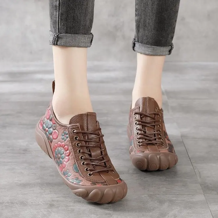 2023 Spring Fashion Comfortable Women's Shoes Lace-up Fashion Flats Retro Floral Loafers for Elderly Women Anti-kick Shoes New
2023 Spring Fashion Comfortable Women's Shoes Lace-up Fashion Flats Retro Floral Loafers for Elderly Women Anti-kick Shoes New