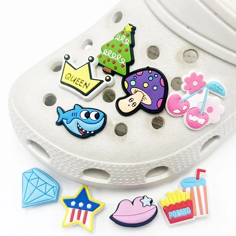 Single Sale Shark Queen PVC Shoe Charms Sandals Accessories Diamond Cherry Shoes Buckle Decorations Clogs Pins Badges Kid Gift
Single Sale Shark Queen PVC Shoe Charms Sandals Accessories Diamond Cherry Shoes Buckle Decorations Clogs Pins Badges Kid Gift