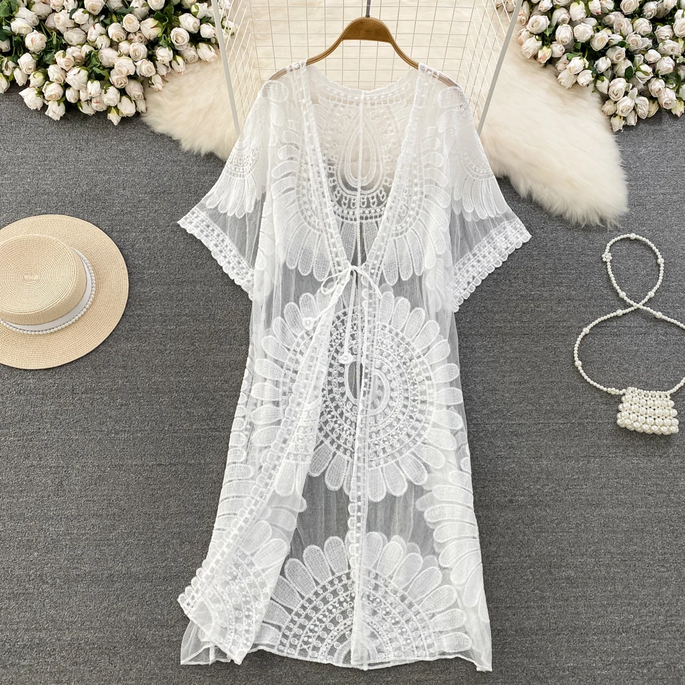 V-neck Lace Embroidered Cardigan Sunscreen Clothes for Women Summer Sexy Swimsuit Shawl Ladies Mid-length Beach Outerwear
V-neck Lace Embroidered Cardigan Sunscreen Clothes for Women Summer Sexy Swimsuit Shawl Ladies Mid-length Beach Outerwear
