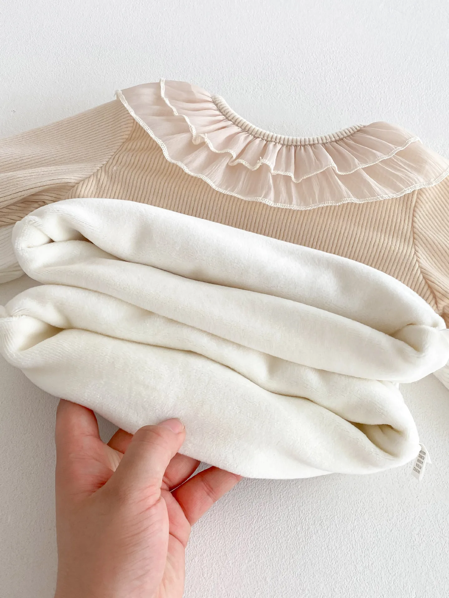 2025 Winter New Baby Girls Ruffle Collar Fleece Tees Infant Solid Bottoming Shirt Toddler Girls Plus Velvet Thick Warm Tops 27 S11377d6cb17c42e7af7f42facec5a9a7V