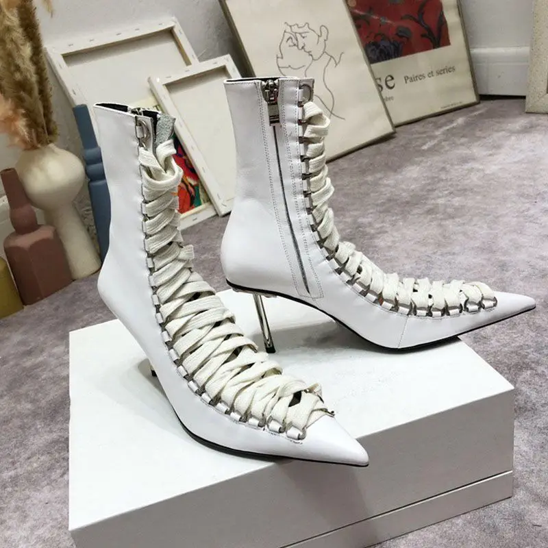 Personality Strappy Pointed Metal Sexy Hollow Catwalk Cowhide Sandals Leather Nightclub Women's High-Heeled Nude Boot
Personality Strappy Pointed Metal Sexy Hollow Catwalk Cowhide Sandals Leather Nightclub Women's High-Heeled Nude Boot