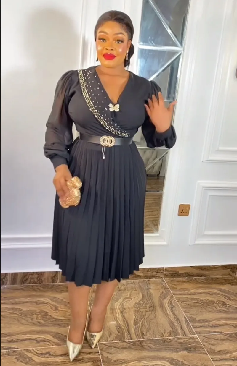Womens Pleated Dress Elegant A Line V Neck Glitter Beading Long Sleeve Belt Waist Formal Occasion Robes 3XL Modest Classy Gowns
Womens Pleated Dress Elegant A Line V Neck Glitter Beading Long Sleeve Belt Waist Formal Occasion Robes 3XL Modest Classy Gowns
