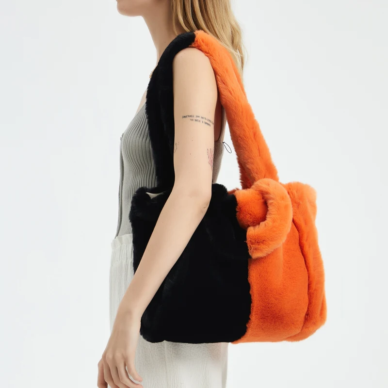 Fashion Patchwork Pluffy Tote Bag Designer Plush Women Handbags Luxury Faux Fur Shoulder Bags Casual Big Shopper Purses Winter
Fashion Patchwork Pluffy Tote Bag Designer Plush Women Handbags Luxury Faux Fur Shoulder Bags Casual Big Shopper Purses Winter