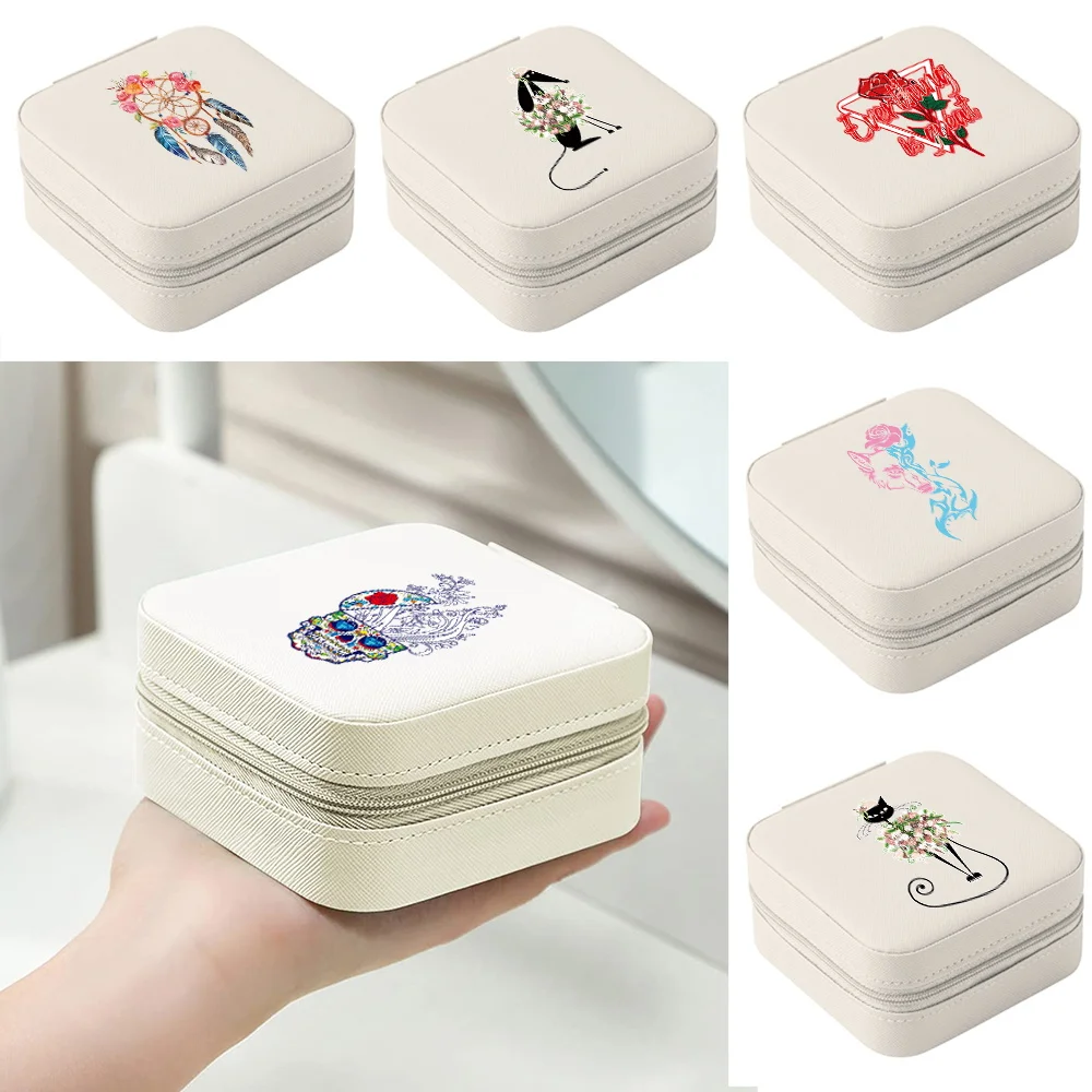 Portable Jewelry Storage Box Organizer Display Color Print Travel Jewelry Zipper Case Box Earrings Necklace Rings Jewelry Box
Portable Jewelry Storage Box Organizer Display Color Print Travel Jewelry Zipper Case Box Earrings Necklace Rings Jewelry Box