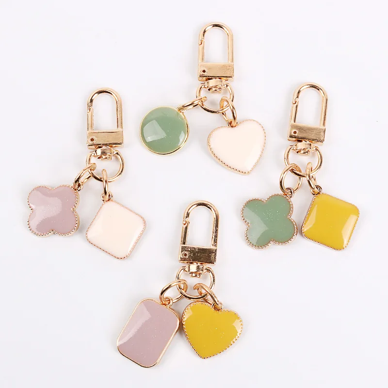 2 Pcs New Fashion Heart-Shaped Simple Geometry Drip Oil Keychain Creative Car KeyRing For Women Trinket Cute Bag Accessories
2 Pcs New Fashion Heart-Shaped Simple Geometry Drip Oil Keychain Creative Car KeyRing For Women Trinket Cute Bag Accessories