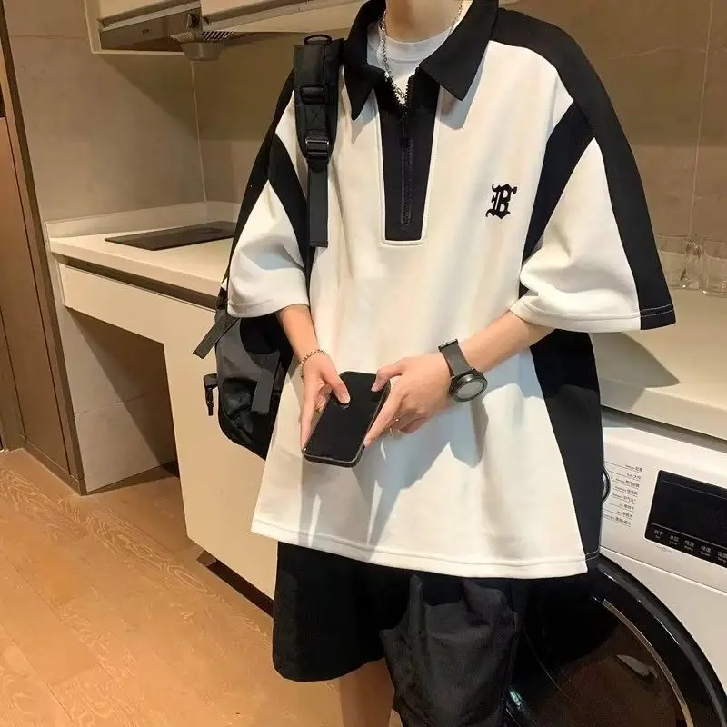 Korean style splicing men summer contrasting lapel short sleeved T-shirt Harajuku men and women loose casual half-zip T-shirt
Korean style splicing men summer contrasting lapel short sleeved T-shirt Harajuku men and women loose casual half-zip T-shirt