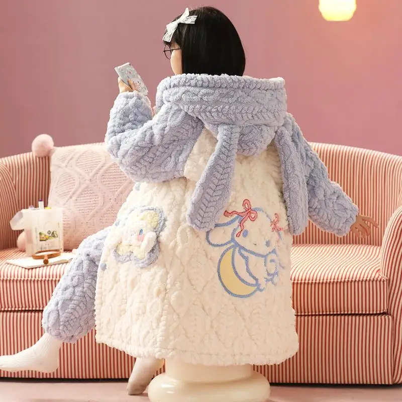 Sanrios аниме Cinnamoroll плюшевые пижамы сохраняют тепло понравико мультфильм мягкая удобная Толстая Домашняя одежда Милая Ночная рубашка подарок для девочки
Sanrios аниме Cinnamoroll плюшевые пижамы сохраняют тепло понравико мультфильм мягкая удобная Толстая Домашняя одежда Милая Ночная рубашка подарок для девочки