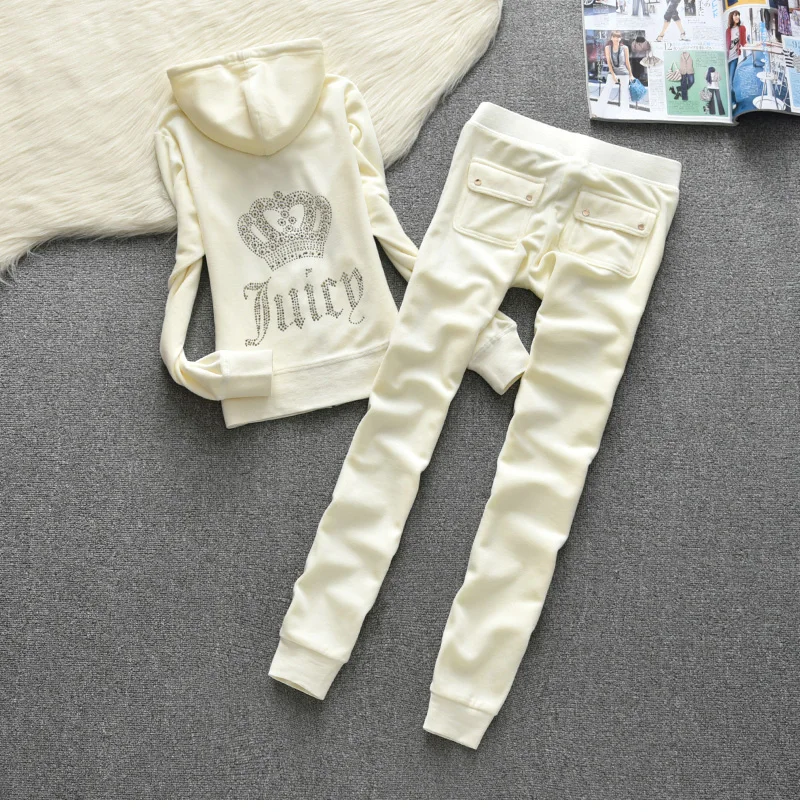 2024 Velours Tracksuit Juicy Women 2 Piece sets Women's Casual Hooded Sweatshirt and Pencil Pants Sets Fall Velvet Sportswear
2024 Velours Tracksuit Juicy Women 2 Piece sets Women's Casual Hooded Sweatshirt and Pencil Pants Sets Fall Velvet Sportswear