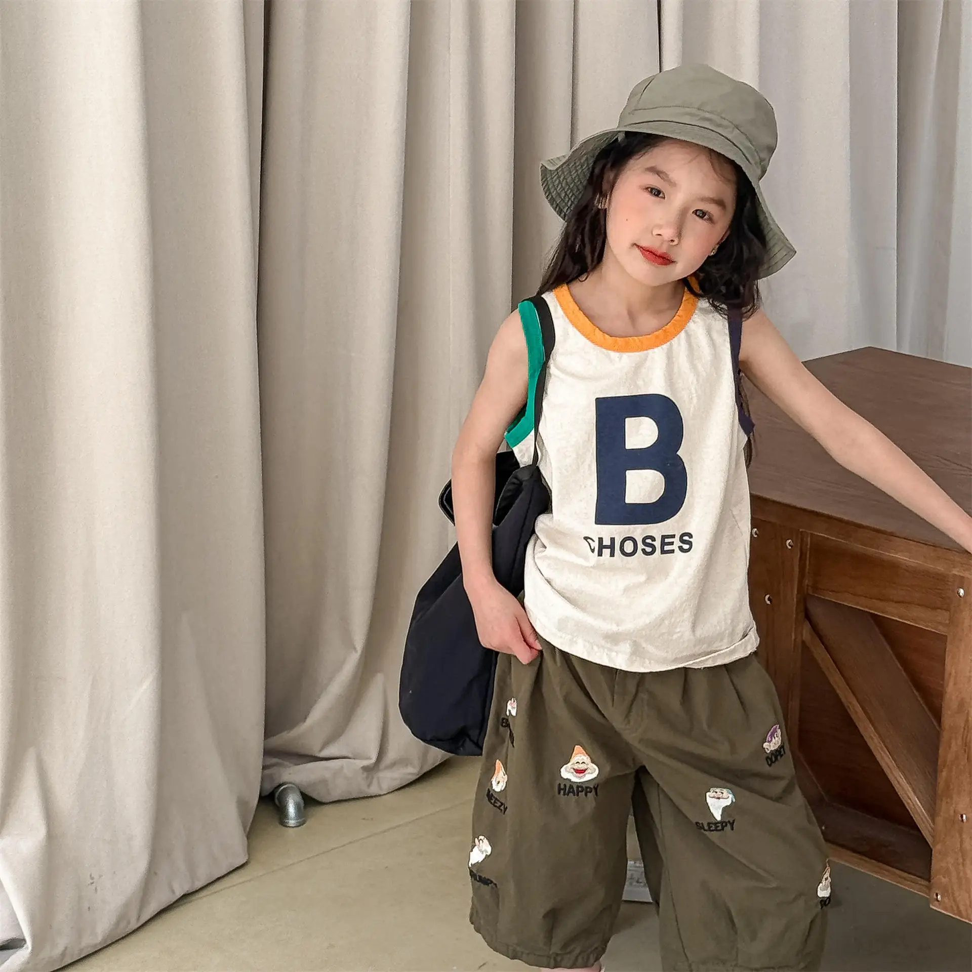 2025 Summer New Girls Sleeveless Vest Letter Print Boys T Shirts Cotton Children Casual Tops Loose Kids Tee Infant Clothes 14 S11c46e7f409348f1993809ba3338222am