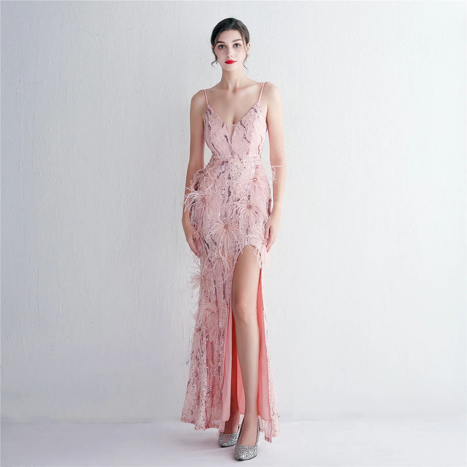 

Lovely Pink Mermaid Long Plus Size Evening Dress Backless Spaghetti Straps Feathers Sequined Elastic Formal Occasion Women Gowns