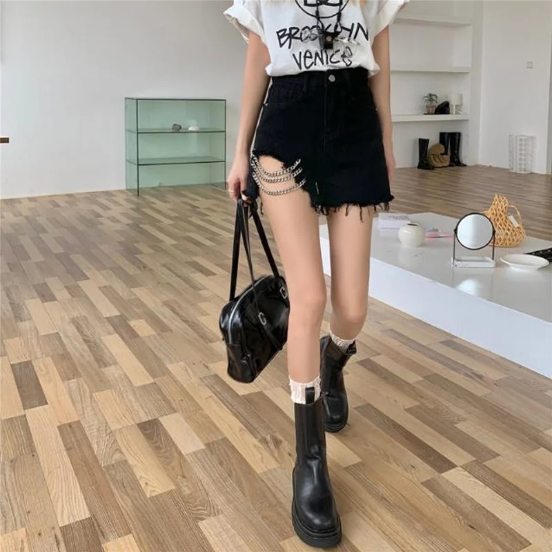 Chain Denim Shorts Ladies Summer New Hollow Out High Waist A-Line Wide Leg Pants Trend Korean Fashion Women Clothing
Chain Denim Shorts Ladies Summer New Hollow Out High Waist A-Line Wide Leg Pants Trend Korean Fashion Women Clothing