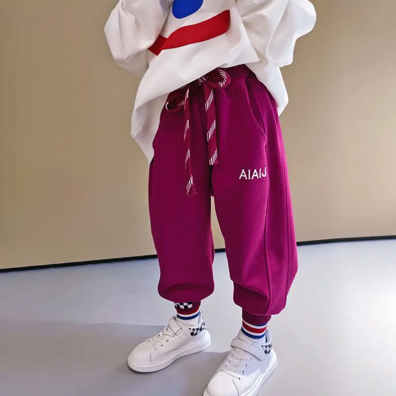 Children's Pants Spring and Autumn Boys and Girls New Children Sports Pants Loose Sweatpants All-Matching Casual Pants
Children's Pants Spring and Autumn Boys and Girls New Children Sports Pants Loose Sweatpants All-Matching Casual Pants