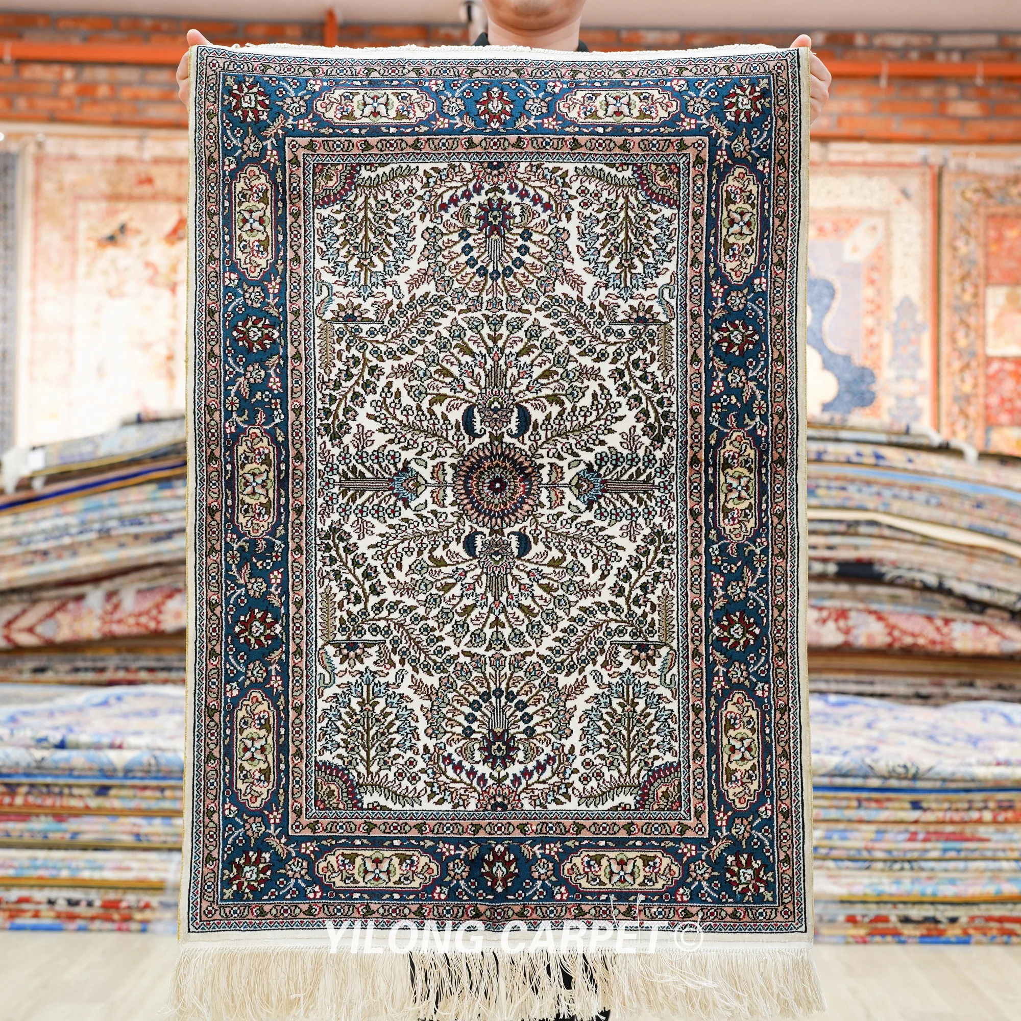 2'x3' Blue Handmade Silk Carpet Classic Exquisite Handcraft Rugs (SLF151B)
2'x3' Blue Handmade Silk Carpet Classic Exquisite Handcraft Rugs (SLF151B)