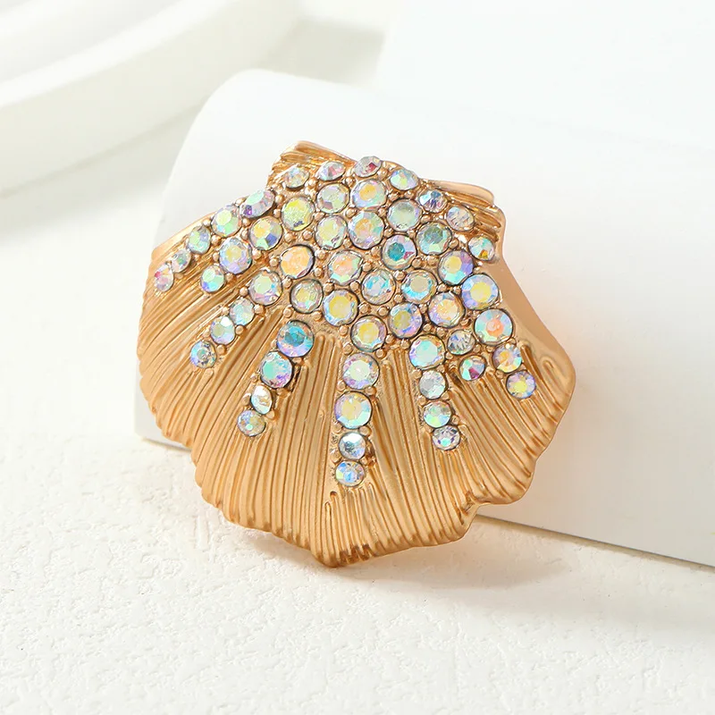 

New Medieval Vintage Seashell Marine Accessories Corsage Simple Exquisite Color Rhinestone Inlaid Alloy Brooch Coat Lapel Pins