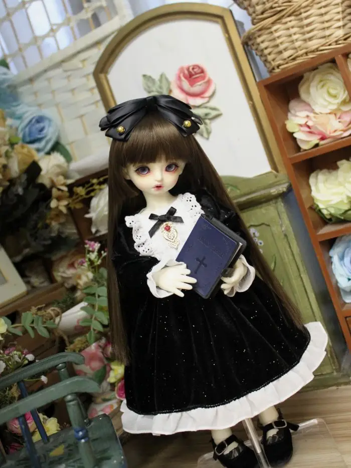 1/6 1/4 1/3 BJD dress + hair Clips doll retro dress black velvet with stars for 1/3 1/4 1/6 BJD SD DD 1/6 Blyth doll accessories
1/6 1/4 1/3 BJD dress + hair Clips doll retro dress black velvet with stars for 1/3 1/4 1/6 BJD SD DD 1/6 Blyth doll accessories