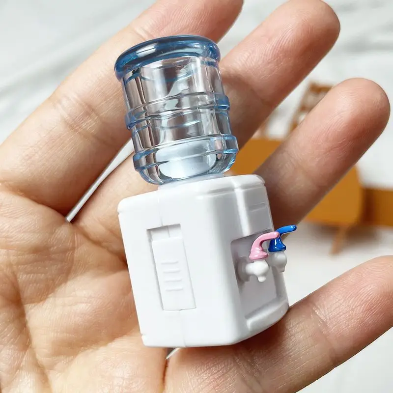 Hot Sale 1:12 Scale Drinking fountains Dollhouse Miniature Toy Doll Food Kitchen living room Accessories
Hot Sale 1:12 Scale Drinking fountains Dollhouse Miniature Toy Doll Food Kitchen living room Accessories