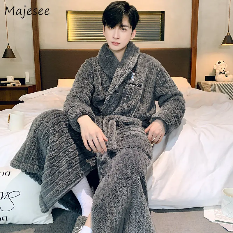 Мужские фланелевые халаты из плотного флиса на осень и зиму, шикарное нижнее белье для отдыха до середины икры, теплое базовое Бандажное красивое ежедневное мужское белье с карманами
Мужские фланелевые халаты из плотного флиса на осень и зиму, шикарное нижнее белье для отдыха до середины икры, теплое базовое Бандажное красивое ежедневное мужское белье с карманами