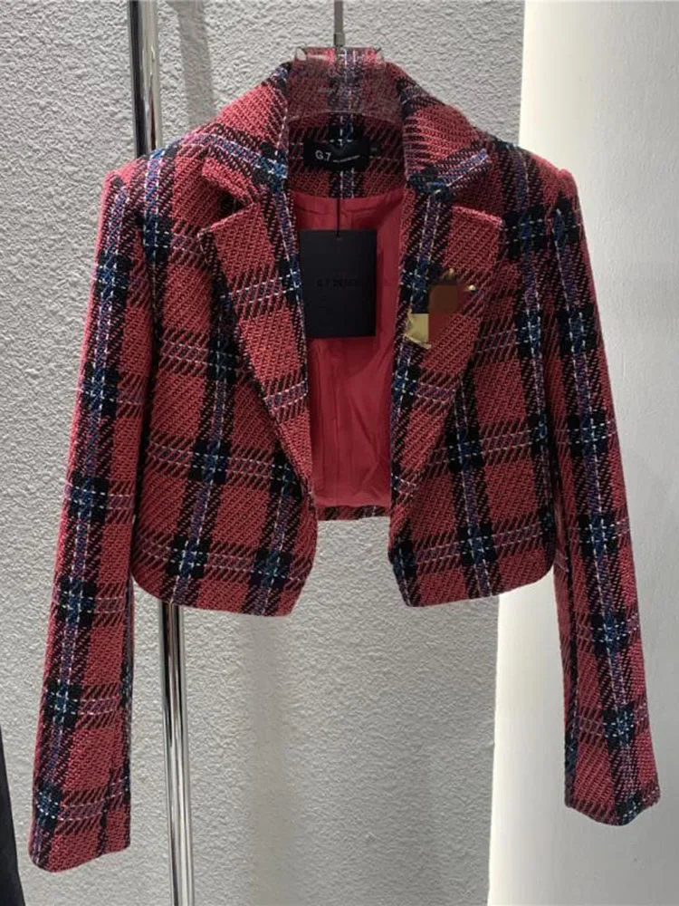 Женский твидовый костюм с длинным рукавом, винтажный клетчатый укороченный пиджак в Корейском стиле, элегантная верхняя одежда на весну и осень
Женский твидовый костюм с длинным рукавом, винтажный клетчатый укороченный пиджак в Корейском стиле, элегантная верхняя одежда на весну и осень