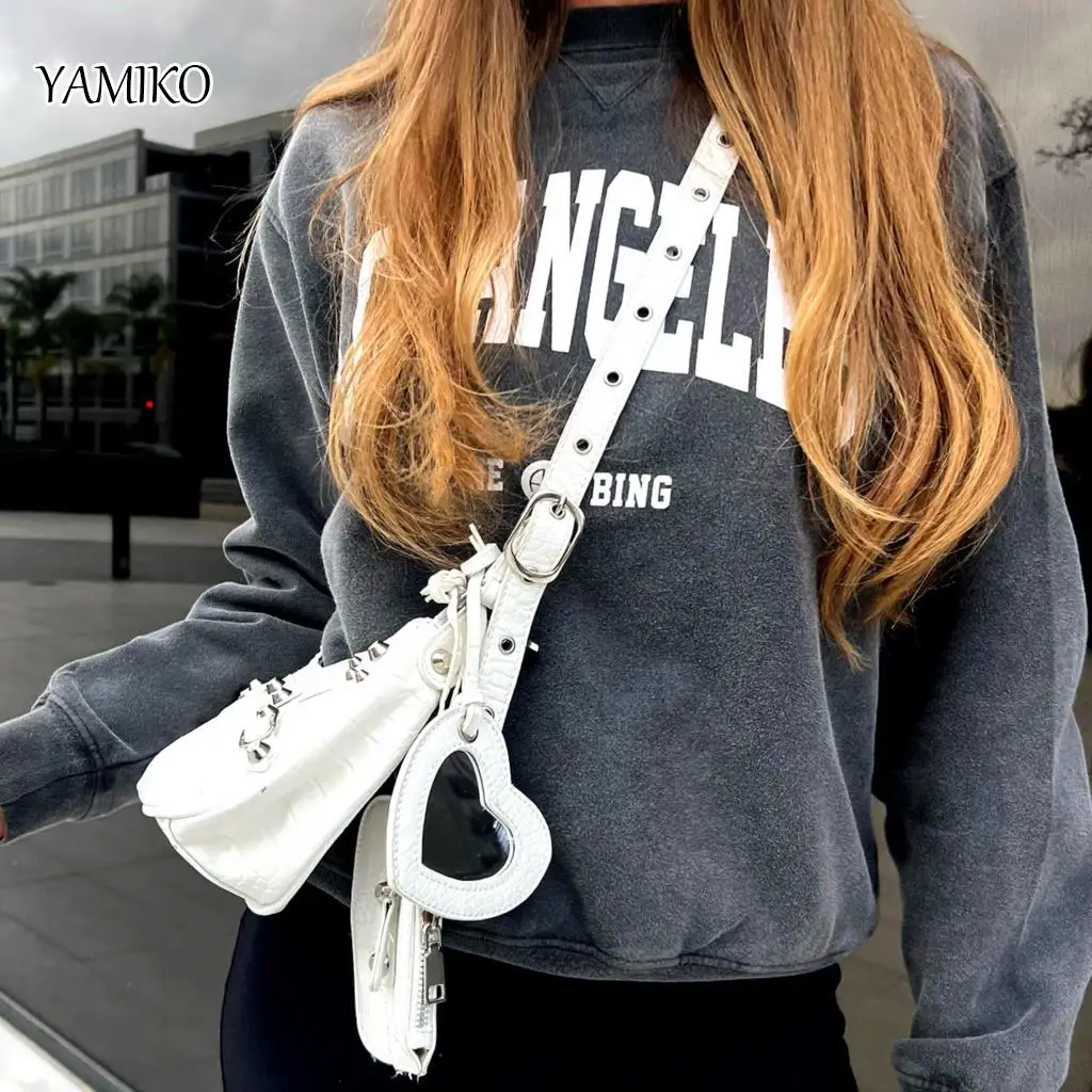 Retro Black Faded Washed Chic Sweatshirts 2024 Women Long Sleeve O-Neck Pullover Autumn Winter Streetwear Casual Sweatshirt Tops
Retro Black Faded Washed Chic Sweatshirts 2024 Women Long Sleeve O-Neck Pullover Autumn Winter Streetwear Casual Sweatshirt Tops
