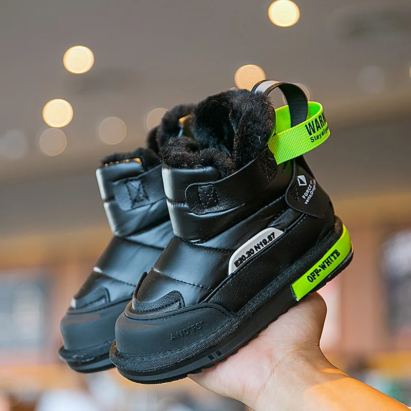 2022 Winter New Children's Snow Boots for Boys Plush Warm Outdoor Cotton Shoes for Girls Waterproof Leather Fashion Ankle Boots
2022 Winter New Children's Snow Boots for Boys Plush Warm Outdoor Cotton Shoes for Girls Waterproof Leather Fashion Ankle Boots