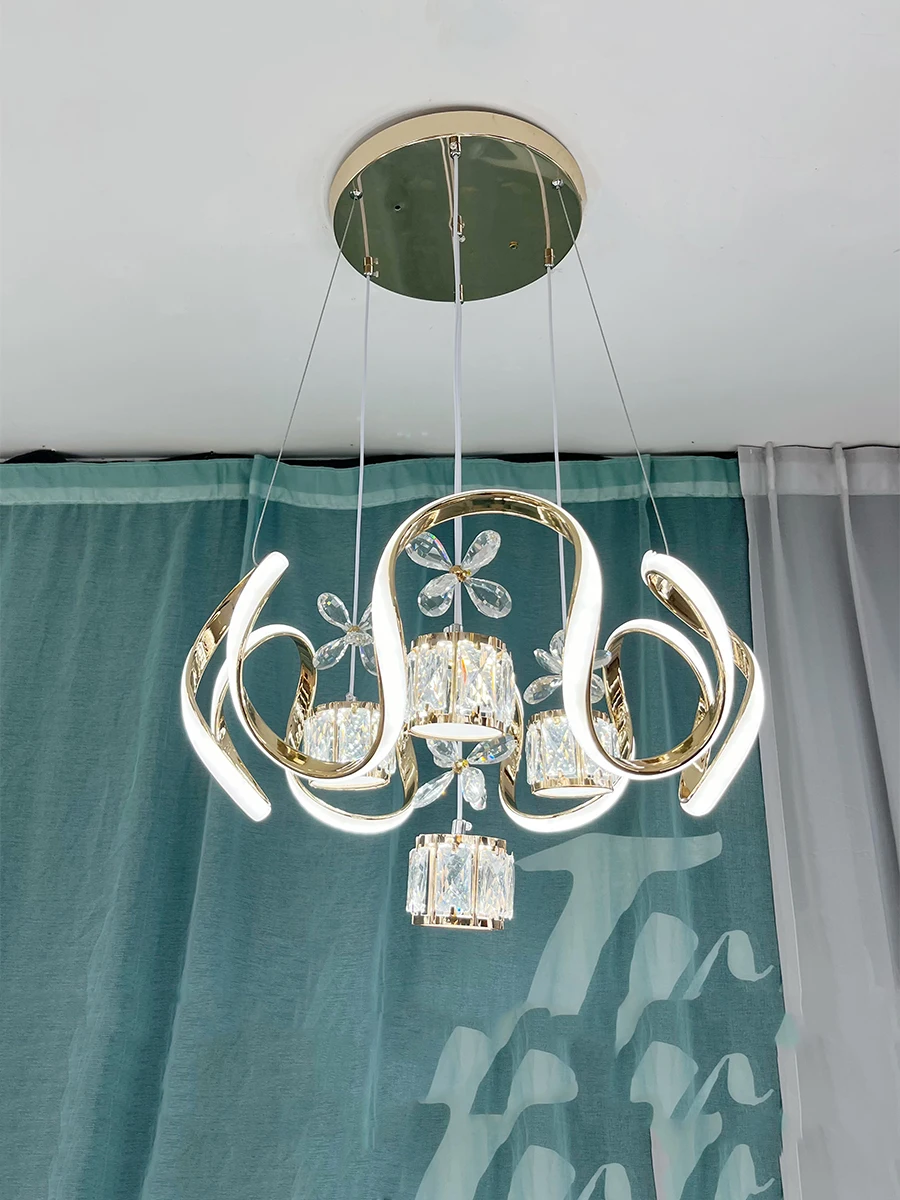 Restaurant lighting modern simple 2023 new dining room table lamp four atmospheric light luxury crystal chandelier
Restaurant lighting modern simple 2023 new dining room table lamp four atmospheric light luxury crystal chandelier