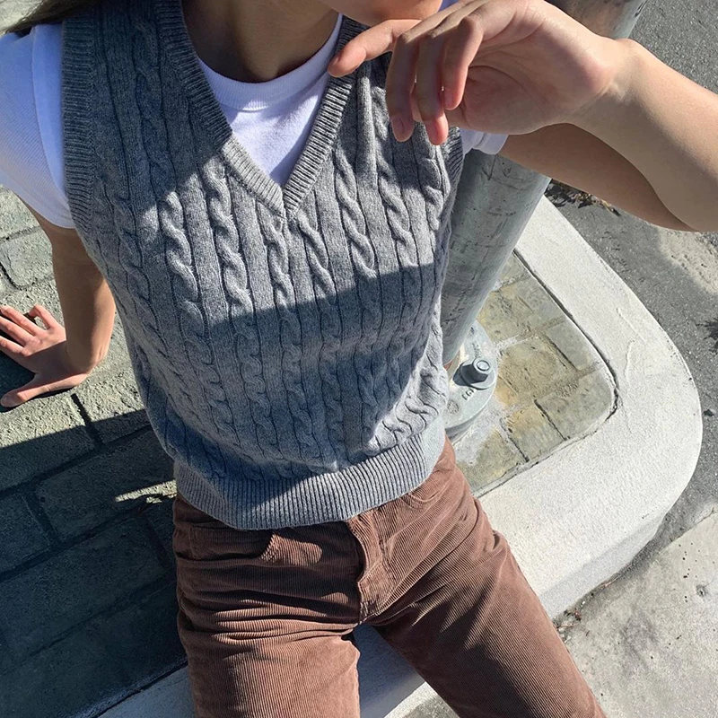 Crop Sweater Vest Y2k Women Jumper Sexy V Neck Pullover Knitted Vests Y2k Preppy Style Top Vintage 2022 Korean Solid Knitwear
Crop Sweater Vest Y2k Women Jumper Sexy V Neck Pullover Knitted Vests Y2k Preppy Style Top Vintage 2022 Korean Solid Knitwear
