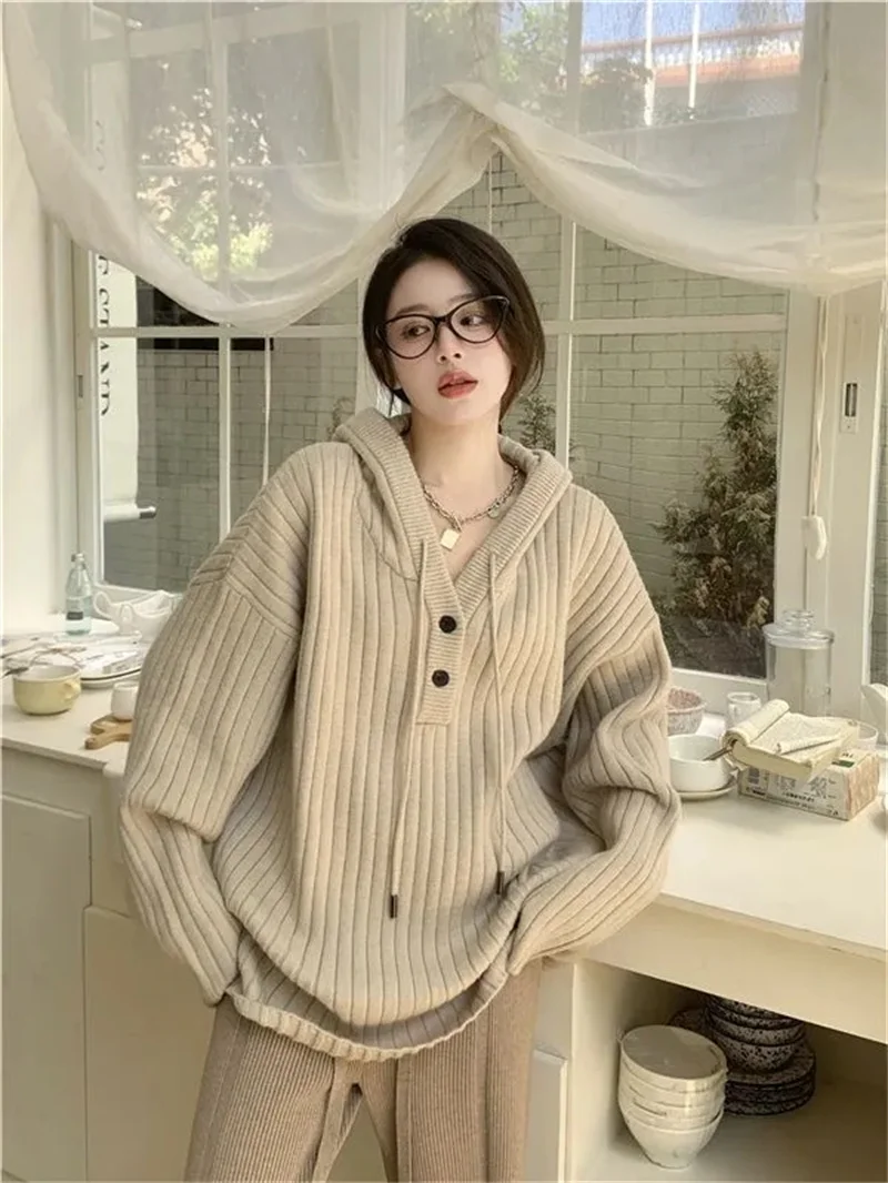 College Style Hooded Commuting Sweater Women Loose Fitting Lazy Winter Korean Version 2023 New Thickened Long Sleeved Sweater
College Style Hooded Commuting Sweater Women Loose Fitting Lazy Winter Korean Version 2023 New Thickened Long Sleeved Sweater