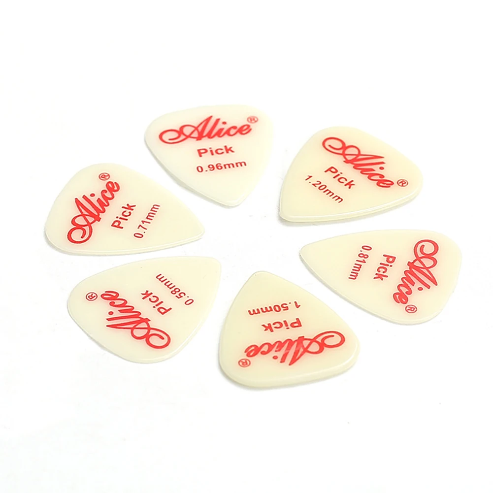 

Alice Luminous Guitar Picks Fluorescent 0.58/0.71/0.81/0.96/1.2/1.5mm 25mm * 30mm 6 Pcs Acoustic Electric Guitars