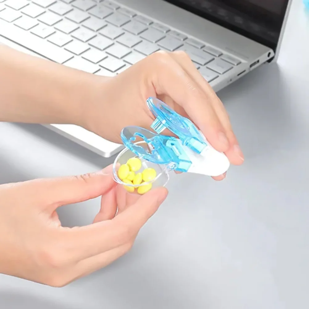 Handhold Pills Tablets Taker Professional Medication Remover With Storage Box For Outdoor Travel 
Handhold Pills Tablets Taker Professional Medication Remover With Storage Box For Outdoor Travel