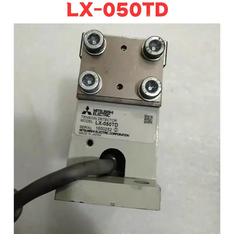 LX-050TD Бывшая в употреблении Φ LX 050TD датчик напряжения протестирован ОК
LX-050TD Бывшая в употреблении Φ LX 050TD датчик напряжения протестирован ОК