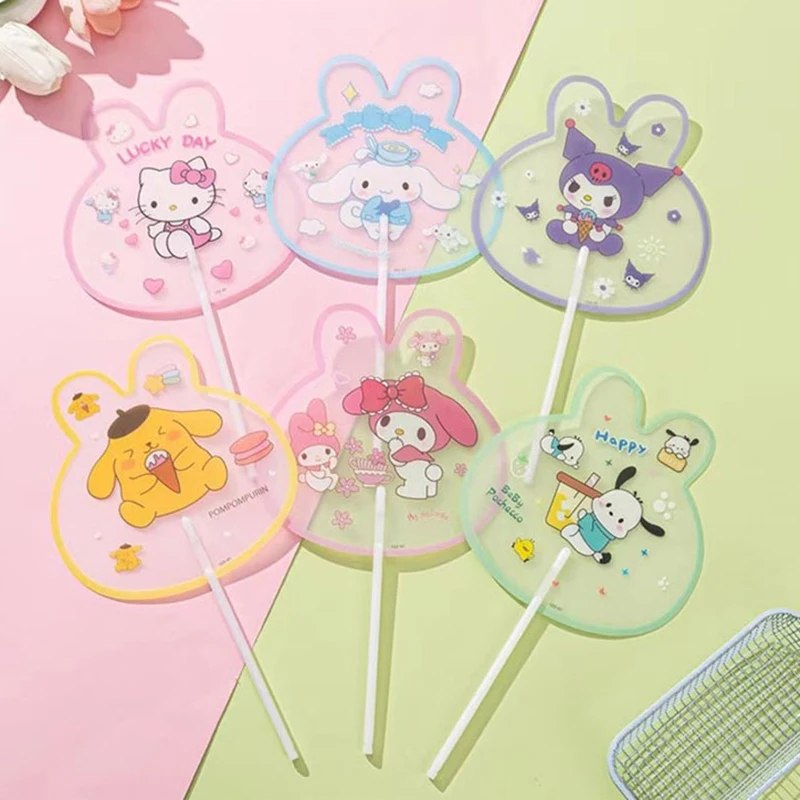 Sanrio Kawaii полакко веер Hello Kitty Kuromi студенческий мультяшный летний портативный Круглый веер мини круглый веер сумка для хранения игрушка приз
Sanrio Kawaii полакко веер Hello Kitty Kuromi студенческий мультяшный летний портативный Круглый веер мини круглый веер сумка для хранения игрушка приз