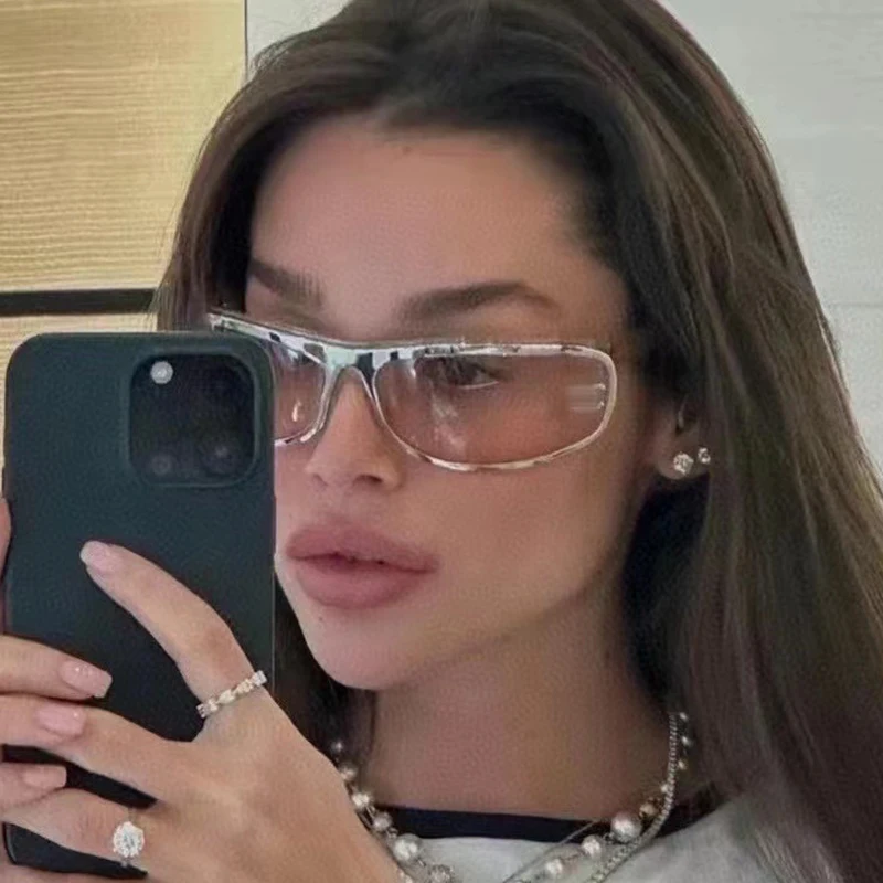 Y2K винтажные Роскошные брендовые дизайнерские изогнутые Квадратные Солнцезащитные очки для женщин и мужчин солнцезащитные очки в стиле панк популярные металлические велосипедные спортивные очки
Y2K винтажные Роскошные брендовые дизайнерские изогнутые Квадратные Солнцезащитные очки для женщин и мужчин солнцезащитные очки в стиле панк популярные металлические велосипедные спортивные очки