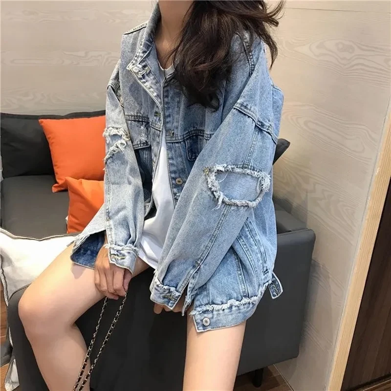 Женская джинсовая куртка Broken Denim, свободная ВИНТАЖНАЯ ДЖИНСОВАЯ КУРТКА, модная повседневная верхняя одежда для женщин на весну и осень, 2023
Женская джинсовая куртка Broken Denim, свободная ВИНТАЖНАЯ ДЖИНСОВАЯ КУРТКА, модная повседневная верхняя одежда для женщин на весну и осень, 2023