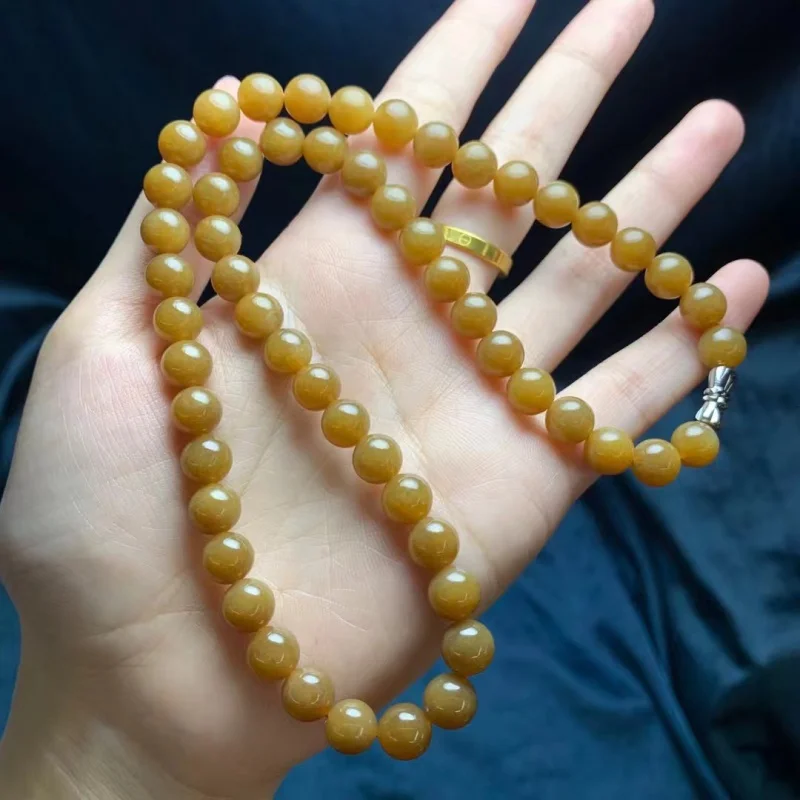 Wholesale Natural 8mm Quality as Shown in the Figure Hetian Jade Sugar Necklace
Wholesale Natural 8mm Quality as Shown in the Figure Hetian Jade Sugar Necklace