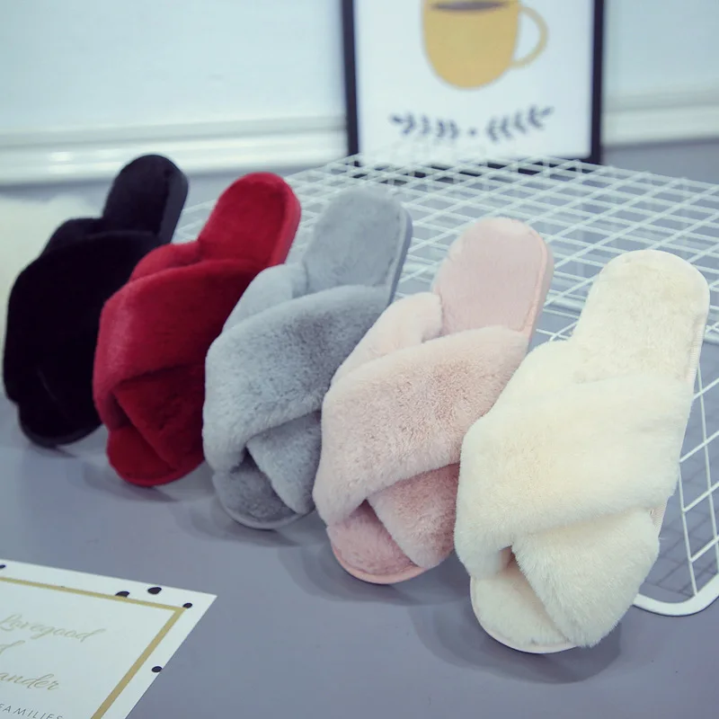Cotton Solid Color Cute Women Warm Winter Furry Bedroom Slippers Slides Coral Fleece Indoor Slipper
Cotton Solid Color Cute Women Warm Winter Furry Bedroom Slippers Slides Coral Fleece Indoor Slipper