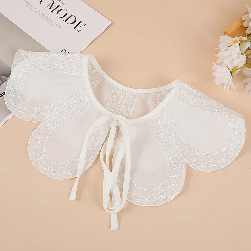 Women White Lapel Fake Collar Shawl Decorative Chocker Necklace Women Detachable False Collar Doll Ladies Half Shirt Collars
Women White Lapel Fake Collar Shawl Decorative Chocker Necklace Women Detachable False Collar Doll Ladies Half Shirt Collars
