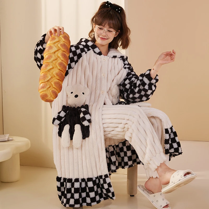 Winter Thick Robes For Women Bathrobe Pajamas Suit Hooded Soft Warm Cartoon Bear Sleepwear ropa de mujer Girl Princess Suit
Winter Thick Robes For Women Bathrobe Pajamas Suit Hooded Soft Warm Cartoon Bear Sleepwear ropa de mujer Girl Princess Suit