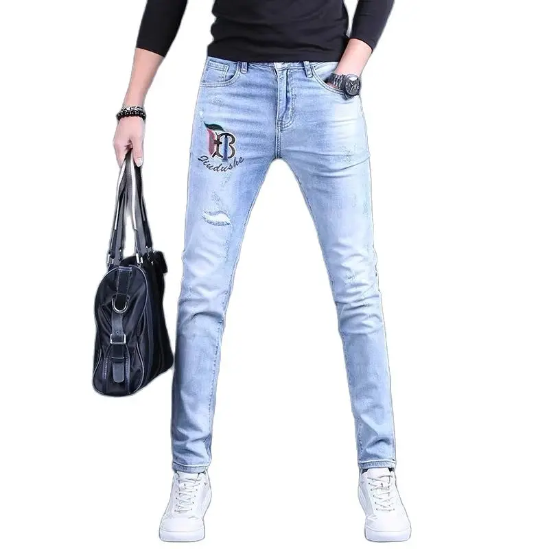 High Quality Men's Fashion Embroidery Denim Pants Ripped Decoration Casual Jeans Classic Slim Style Light Blue Stretch Trousers;
High Quality Men's Fashion Embroidery Denim Pants Ripped Decoration Casual Jeans Classic Slim Style Light Blue Stretch Trousers;