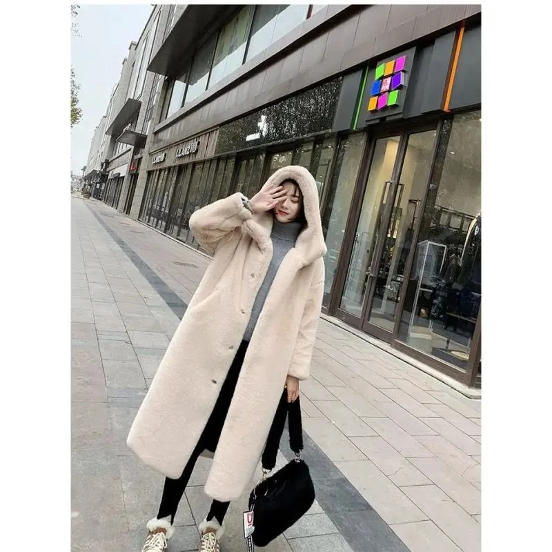 Winter High Quality Imitation Mink Fur Coat Women Long Fur Coat Loose Lapel Overcoat Hooded Thick Warm Plush Faux Fur Jacket
Winter High Quality Imitation Mink Fur Coat Women Long Fur Coat Loose Lapel Overcoat Hooded Thick Warm Plush Faux Fur Jacket